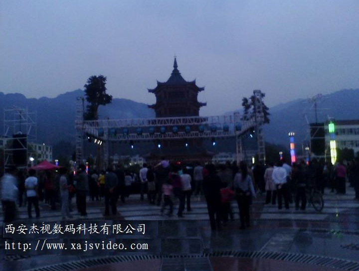 女?huà)z廣場(chǎng)舞臺(tái)音響燈光
